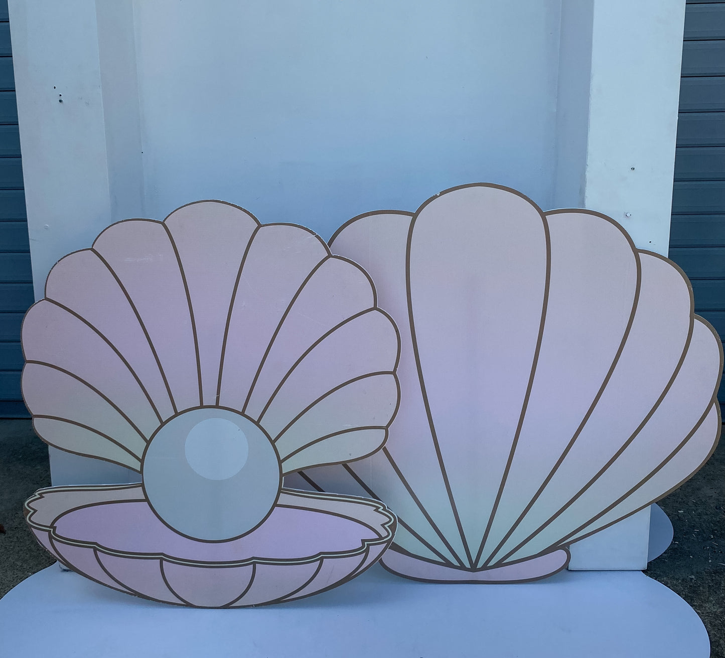 Clam Cut Outs